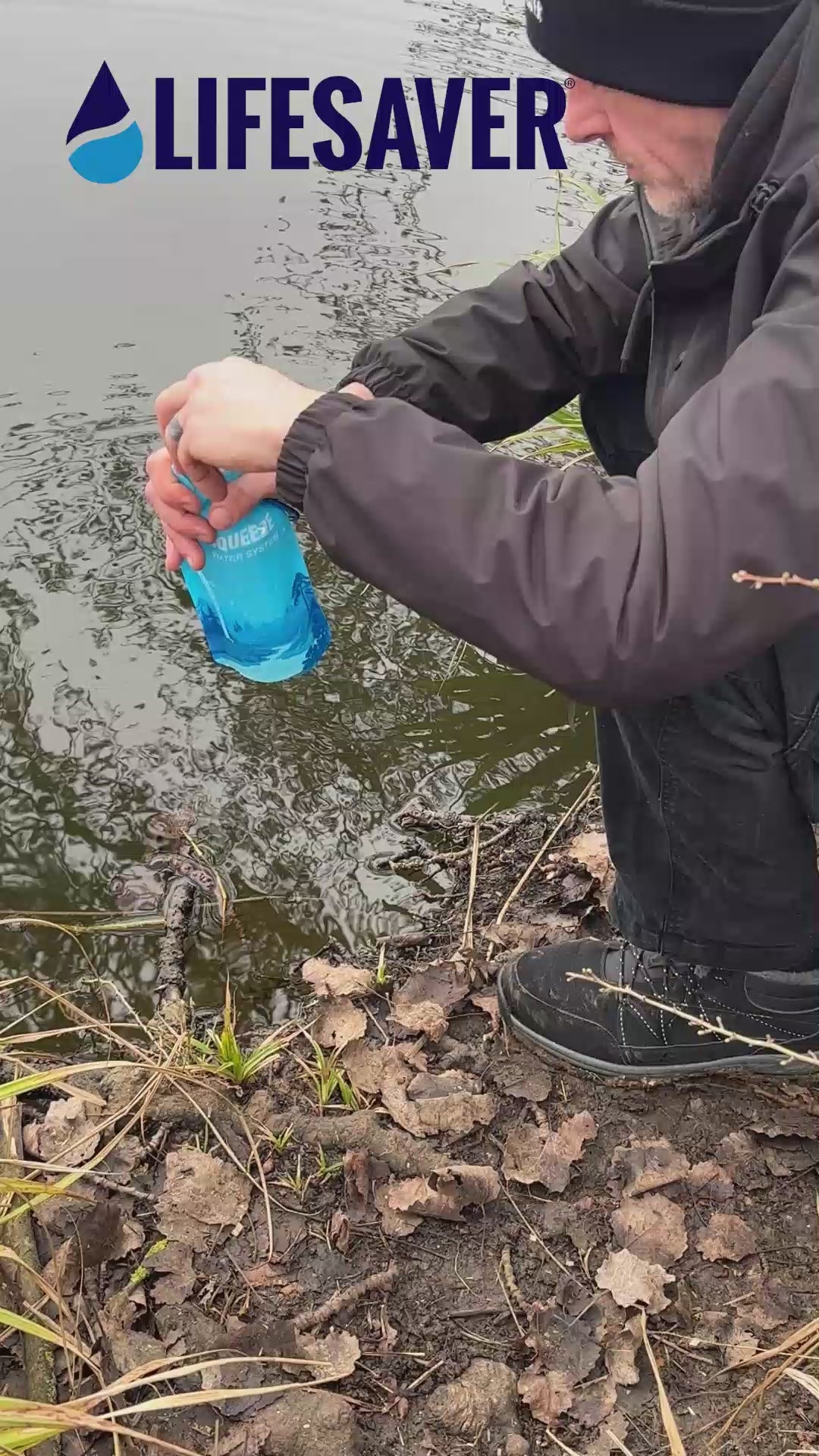 Video showing a Lifeline squeeze pouch in use